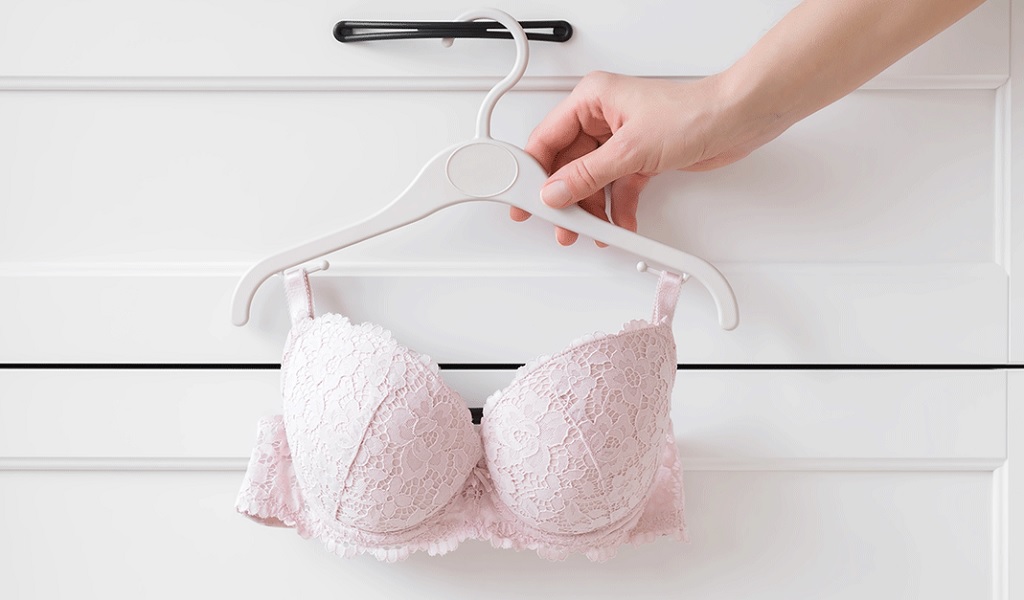 Give Yourself a Body-Hugging Figure by Choosing the Right Bra